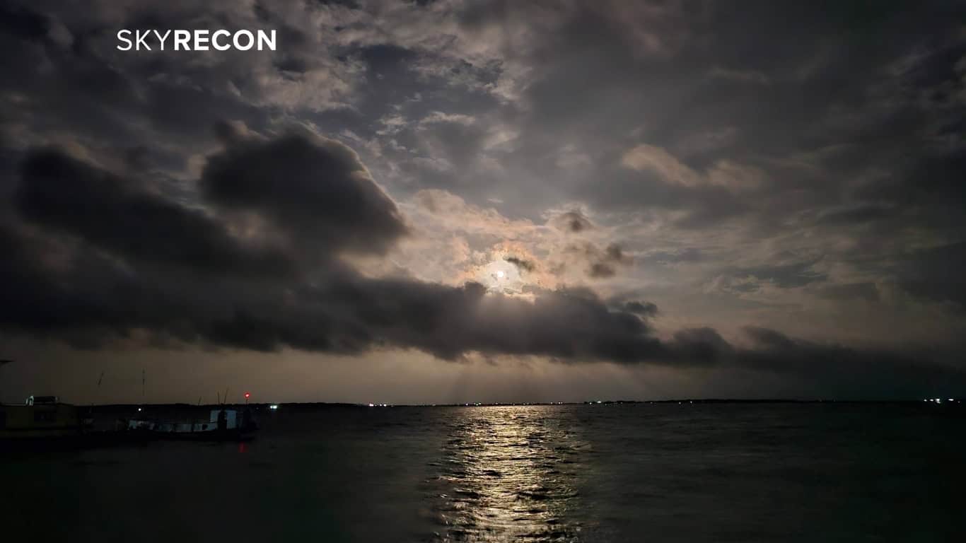 The Night the Horizon Disappeared